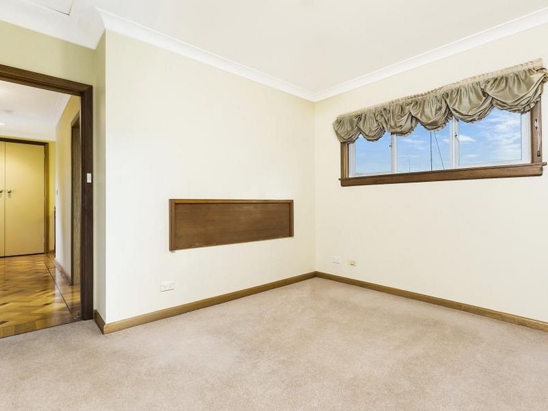 12 Livingstone Avenue, Baulkham Hills NSW 2153