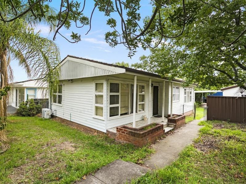 18 Jones Street, Pendle Hill NSW 2145