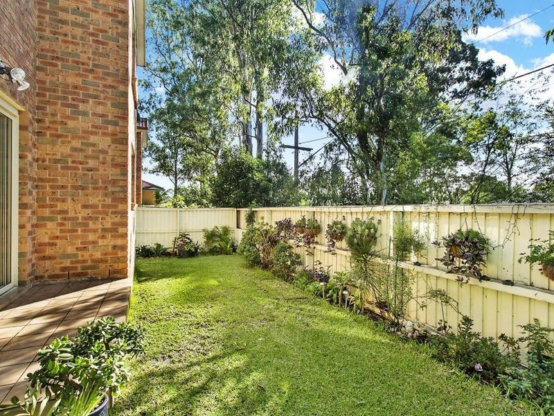 1/112-114 Targo Road, Girraween NSW 2145