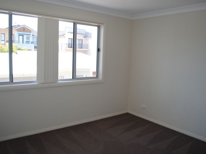 152 Driftway Drive, Pemulwuy NSW 2145