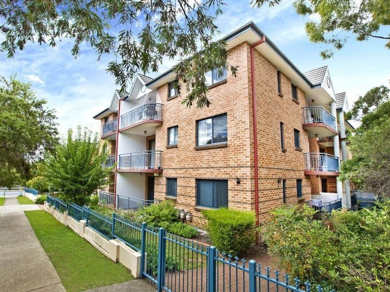 4/12 Hassall Street Entry Via Alexandra Ave, Westmead NSW 2145