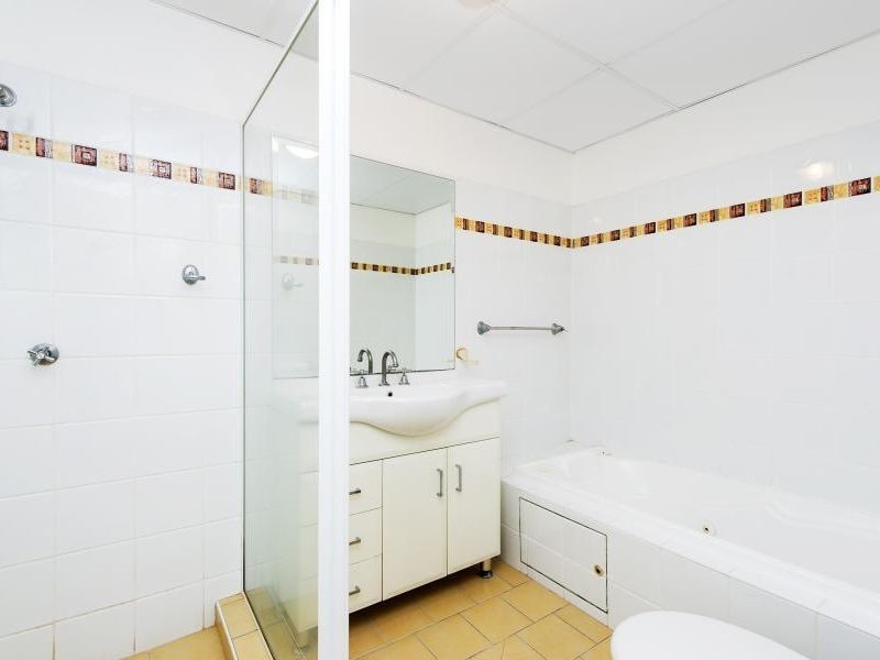 1202/91B-101 Bridge Road, Westmead NSW 2145