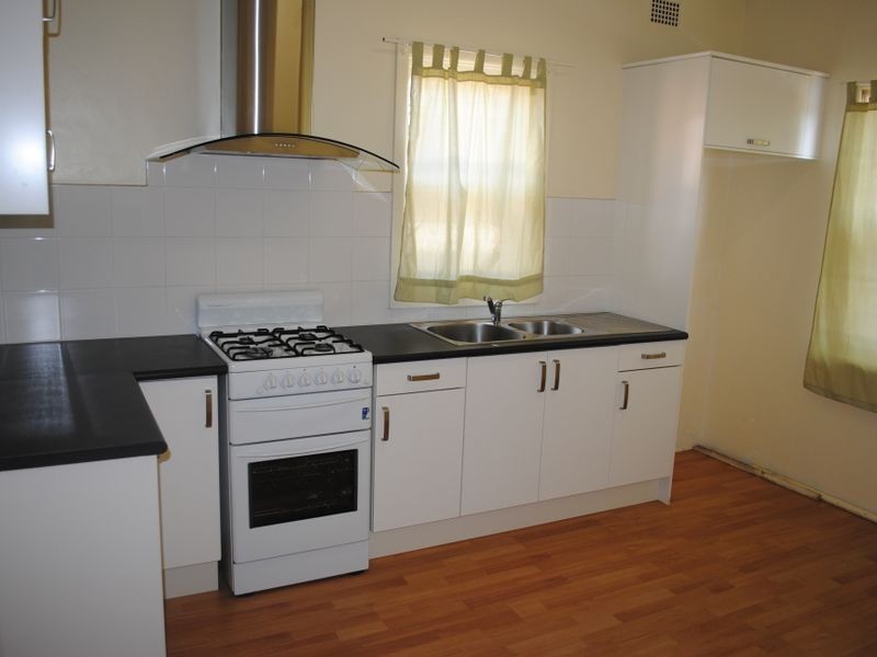 58 Amos Street, Westmead NSW 2145