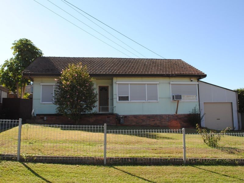 5 Brelogail St, Northmead NSW 2152