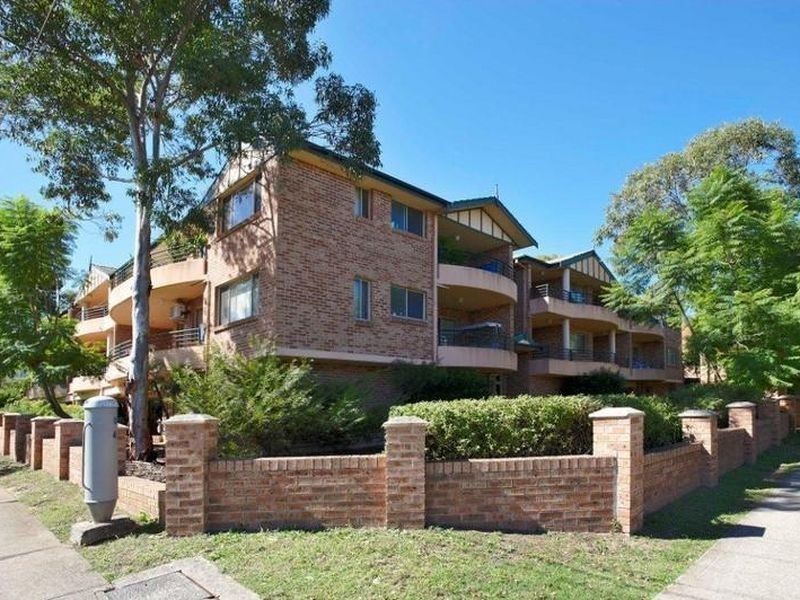 33 Good St, Westmead NSW 2145