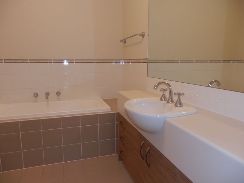 156 Driftway Drive, Pemulwuy NSW 2145