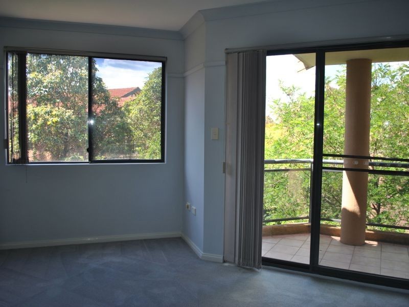 34 Hassall Street, Westmead NSW 2145