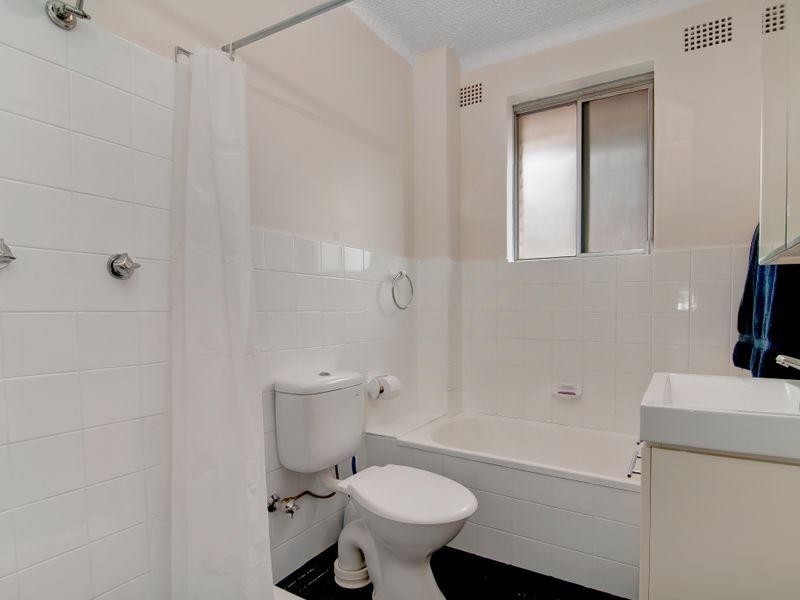 18/7-11 Tiara Place, Granville NSW 2142