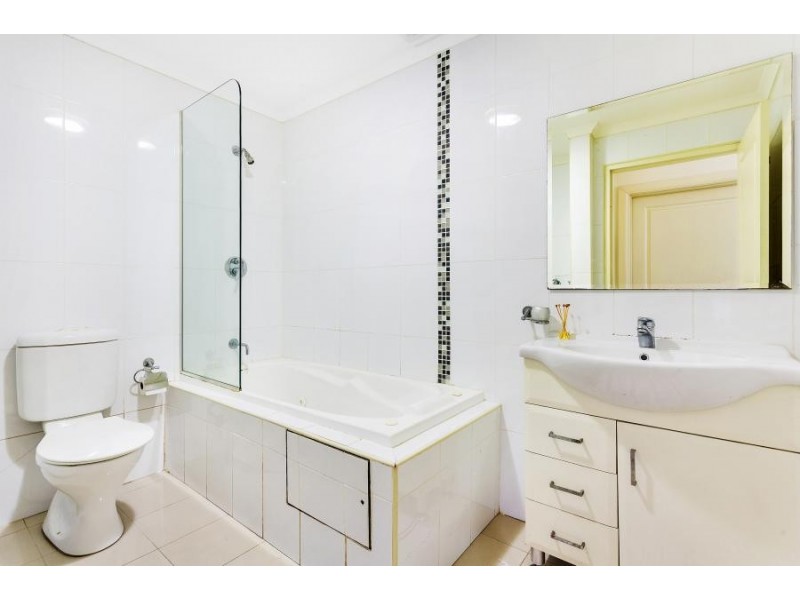 8/8-10 Lydbrook Street, Westmead NSW 2145