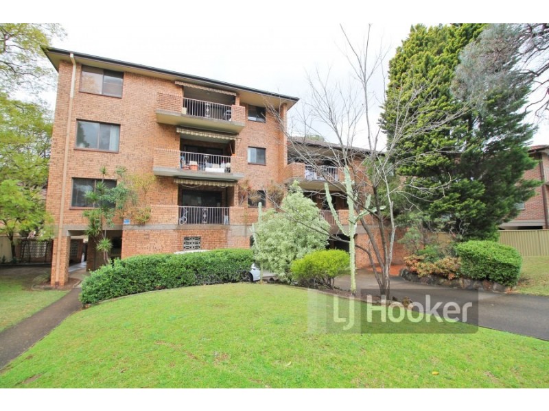 1/15-17 Alfred Street, Westmead NSW 2145