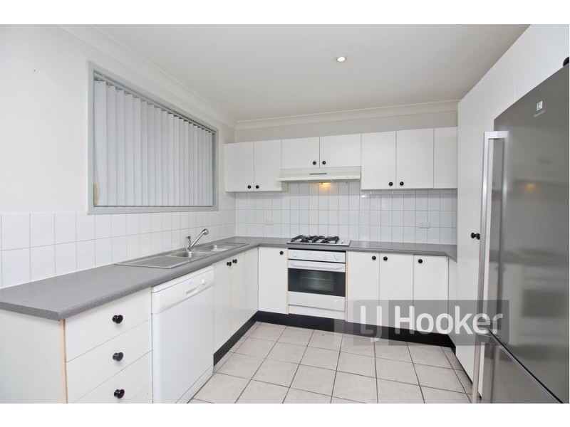 10 Denton Grove, Quakers Hill NSW 2763