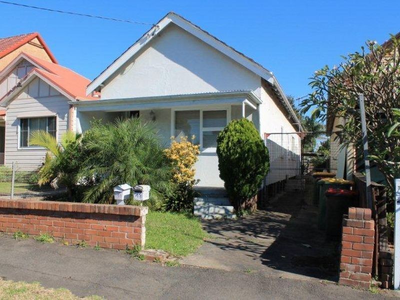 48 The Avenue, Granville NSW 2142