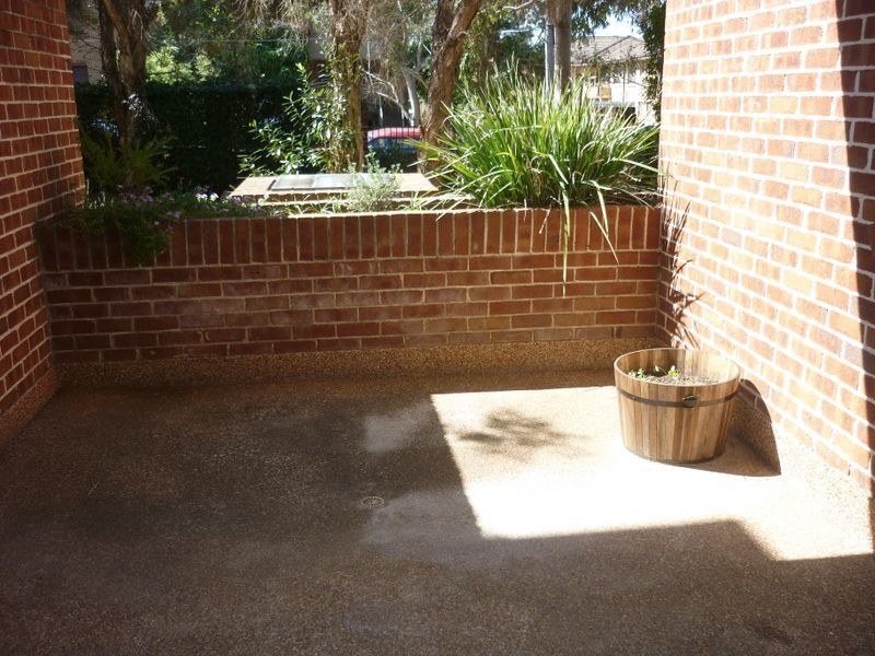 10-12 Bailey Street, Westmead NSW 2145