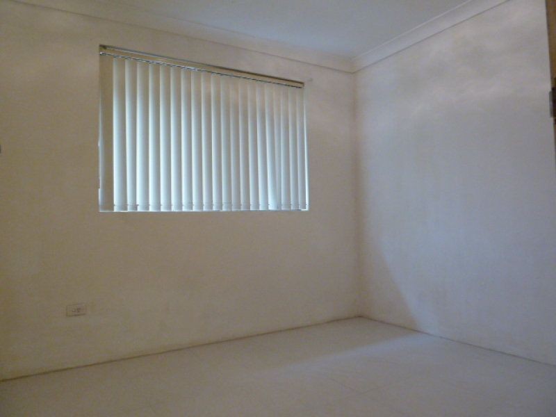 6 Queens Road, Westmead NSW 2145