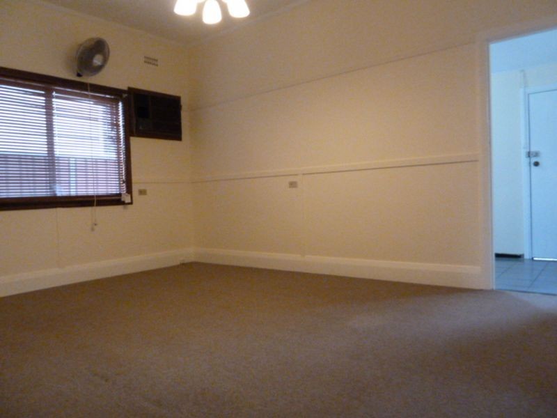 11 Mia Mia Street, Girraween NSW 2145