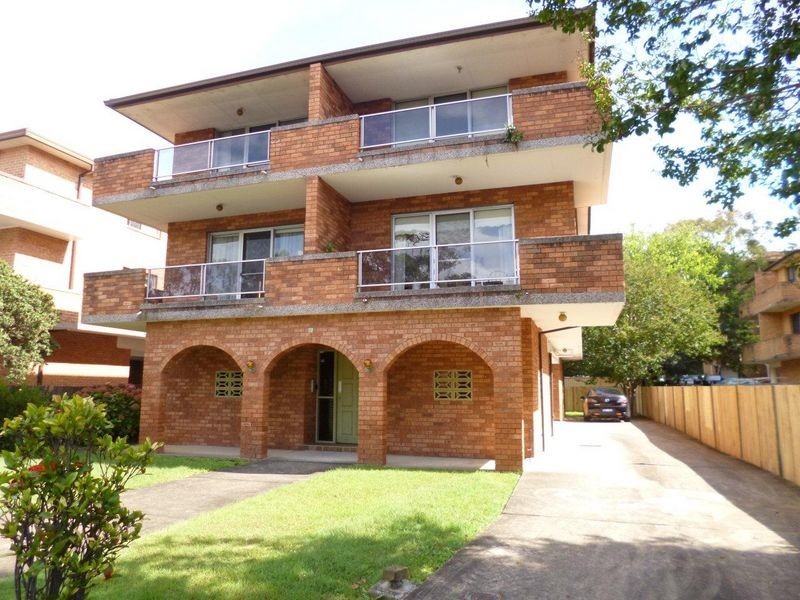 12 Park Avenue, Westmead NSW 2145