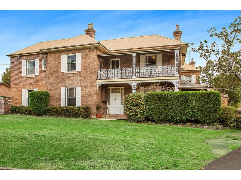 8-10 Englart Place, Baulkham Hills NSW 2153