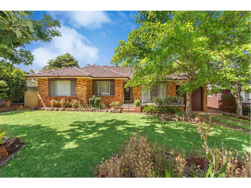 4 Davidson Avenue, North Rocks NSW 2151