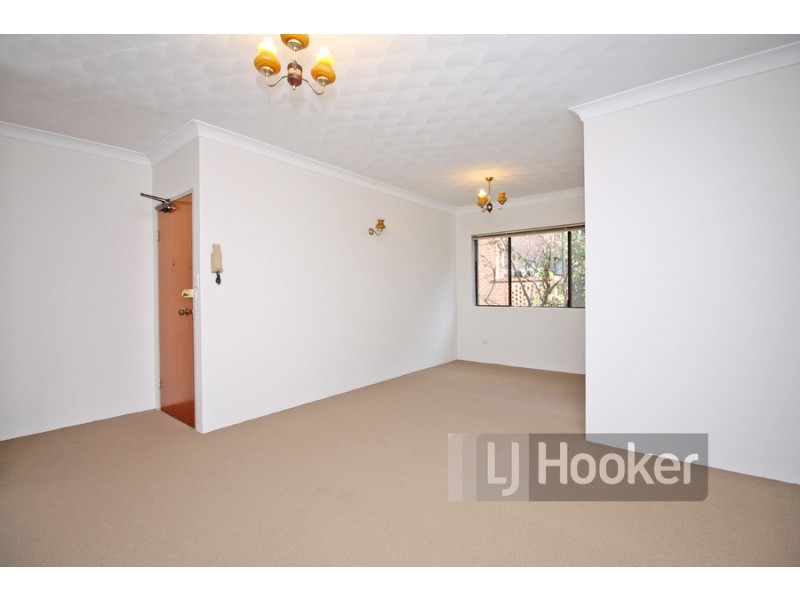 1/2 Alfred Street, Westmead NSW 2145