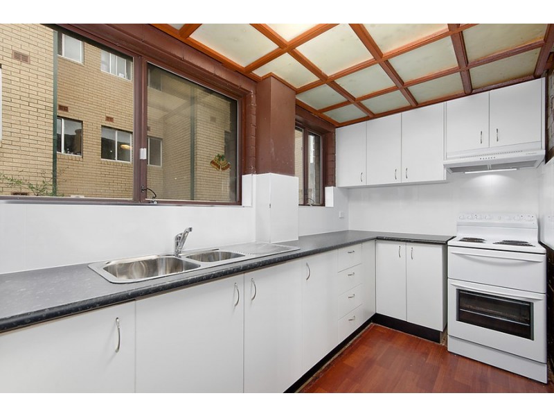 2/1 Queens Road, Westmead NSW 2145