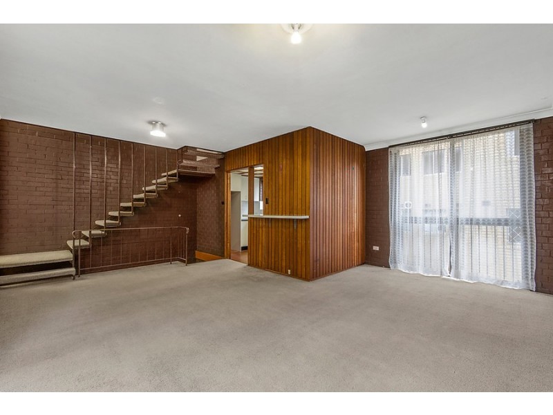2/1 Queens Road, Westmead NSW 2145