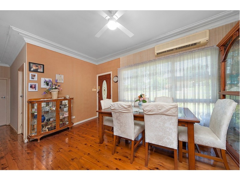 94 Oramzi Street, Girraween NSW 2145