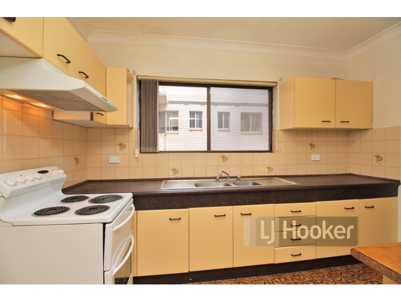 2/20 Caroline Street, Westmead NSW 2145