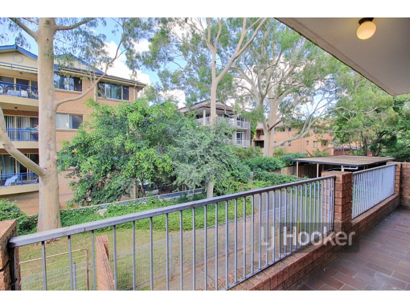 2/20 Caroline Street, Westmead NSW 2145