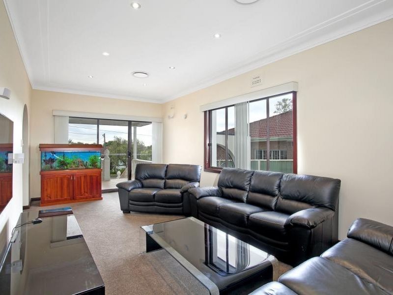 3 Trumble ave, Ermington NSW 2115