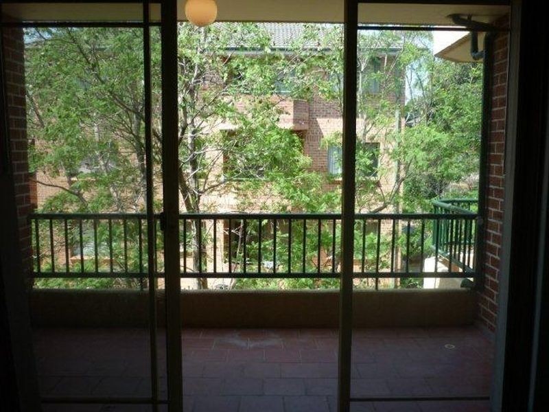 20 Bailey Street, Westmead NSW 2145