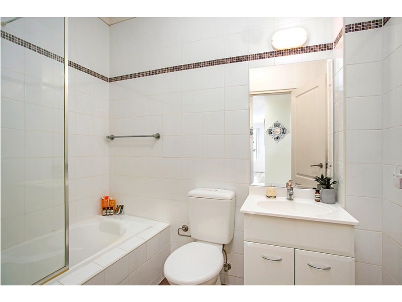 8/178-182 Bridge Road, Westmead NSW 2145