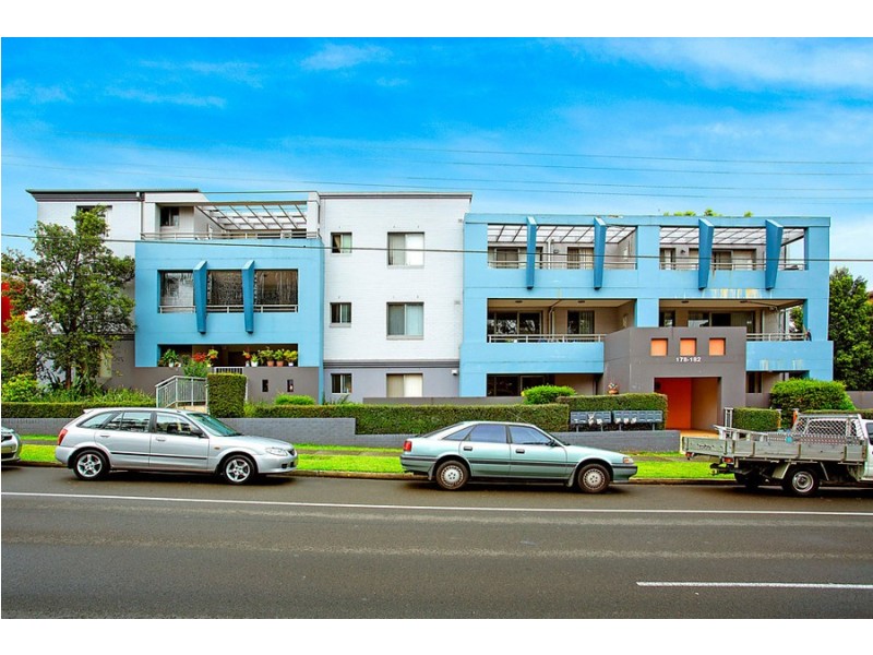 8/178-182 Bridge Road, Westmead NSW 2145