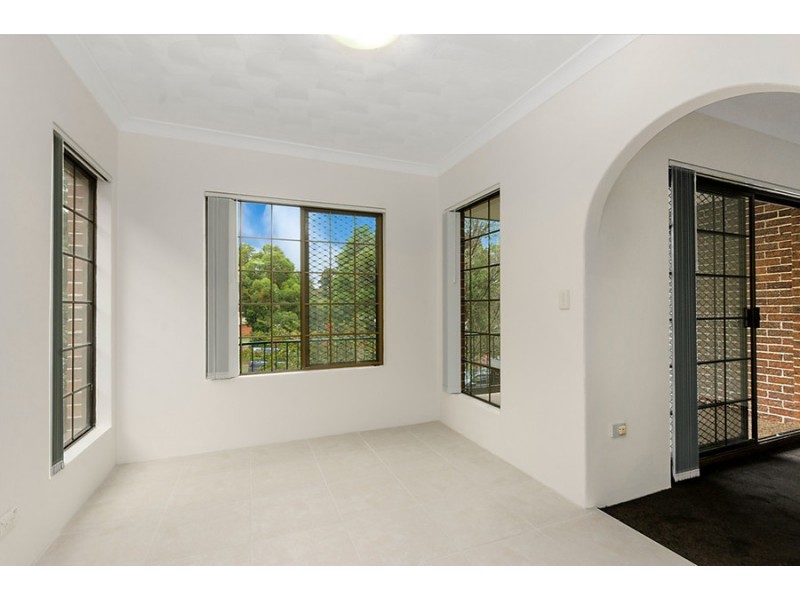 1/8 Hainsworth Street, Westmead NSW 2145