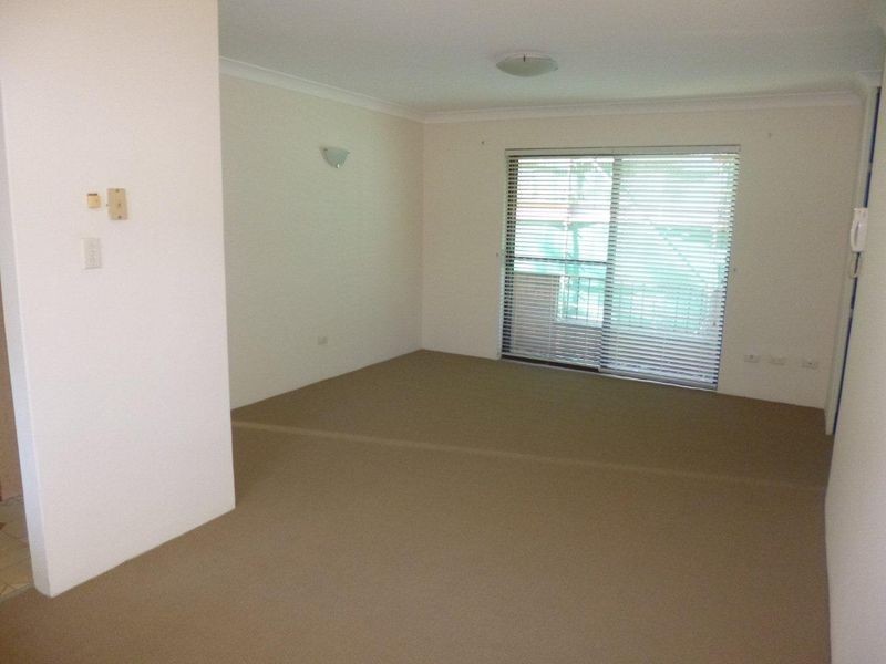 2 Alfred Street, Westmead NSW 2145