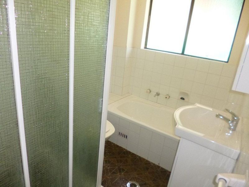 2 Alfred Street, Westmead NSW 2145