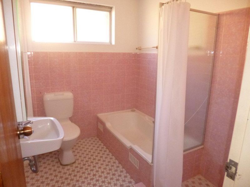 17 Caroline Street, Westmead NSW 2145