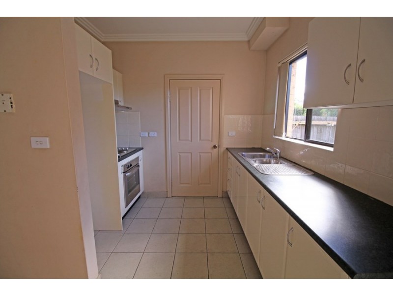 2/152 Metella Road, Toongabbie NSW 2146