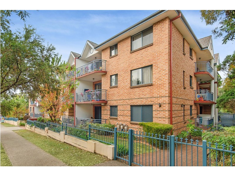 13/10-12 Hassall Street, Westmead NSW 2145