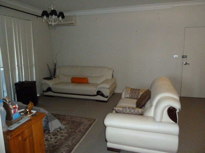 30 Lydbrook Street, Westmead NSW 2145