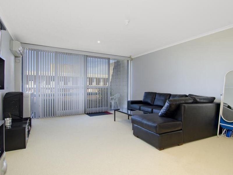 27 Railway Parade, Westmead NSW 2145