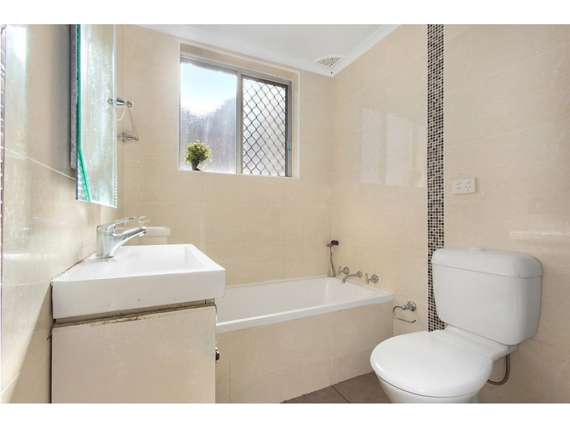 2/95 Hampden Road, Lakemba NSW 2195