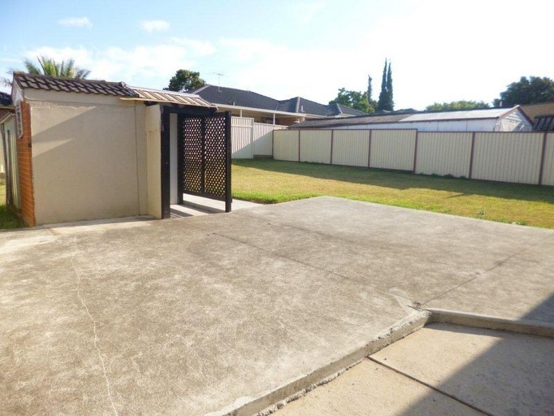 2 Greenslope Street, South Wentworthville NSW 2145