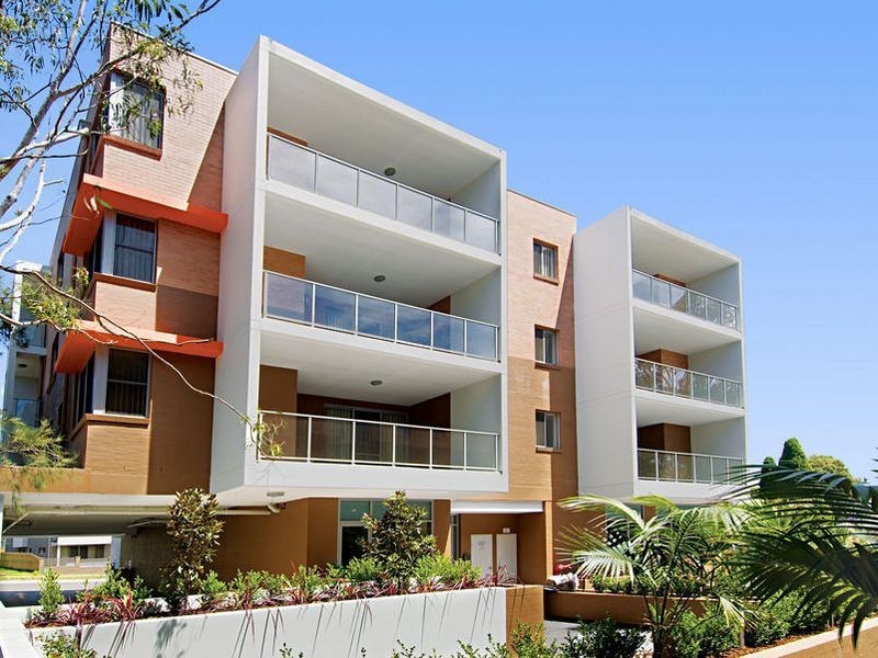 35-37 Darcy Rd, Westmead NSW 2145