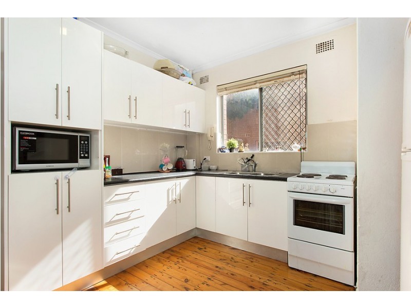 2/95 Hampden Road, Lakemba NSW 2195