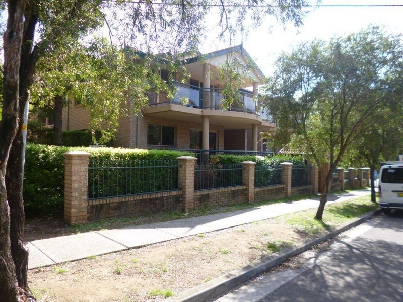 3-5 Oakes Street, Westmead NSW 2145