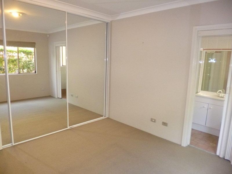 3-5 Oakes Street, Westmead NSW 2145