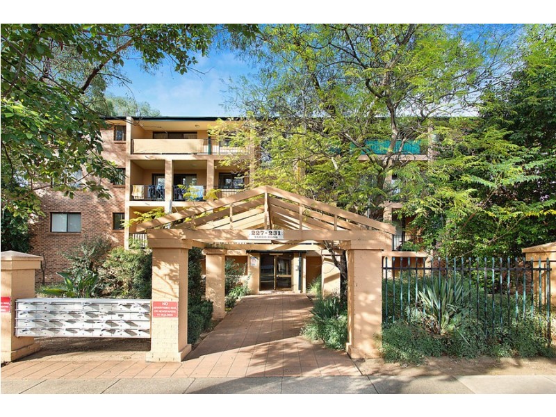 9/227-231 Targo Road, Girraween NSW 2145