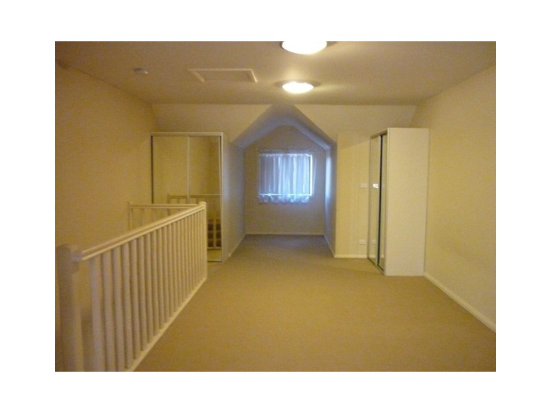 2/9-13 Balmoral Road, Northmead NSW 2152