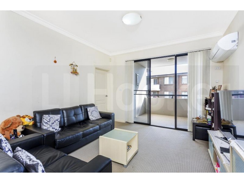 8/8-10 Lydbrook Street, Westmead NSW 2145