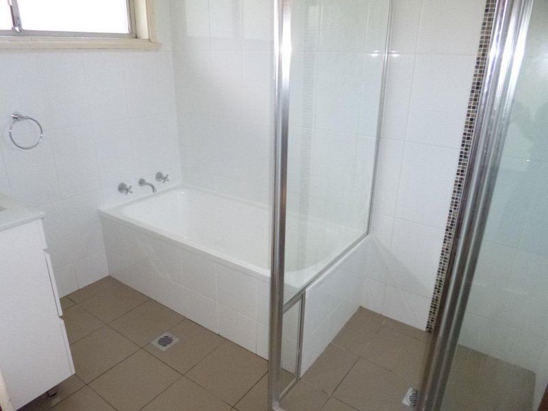 41 Wyena Road, Pendle Hill NSW 2145